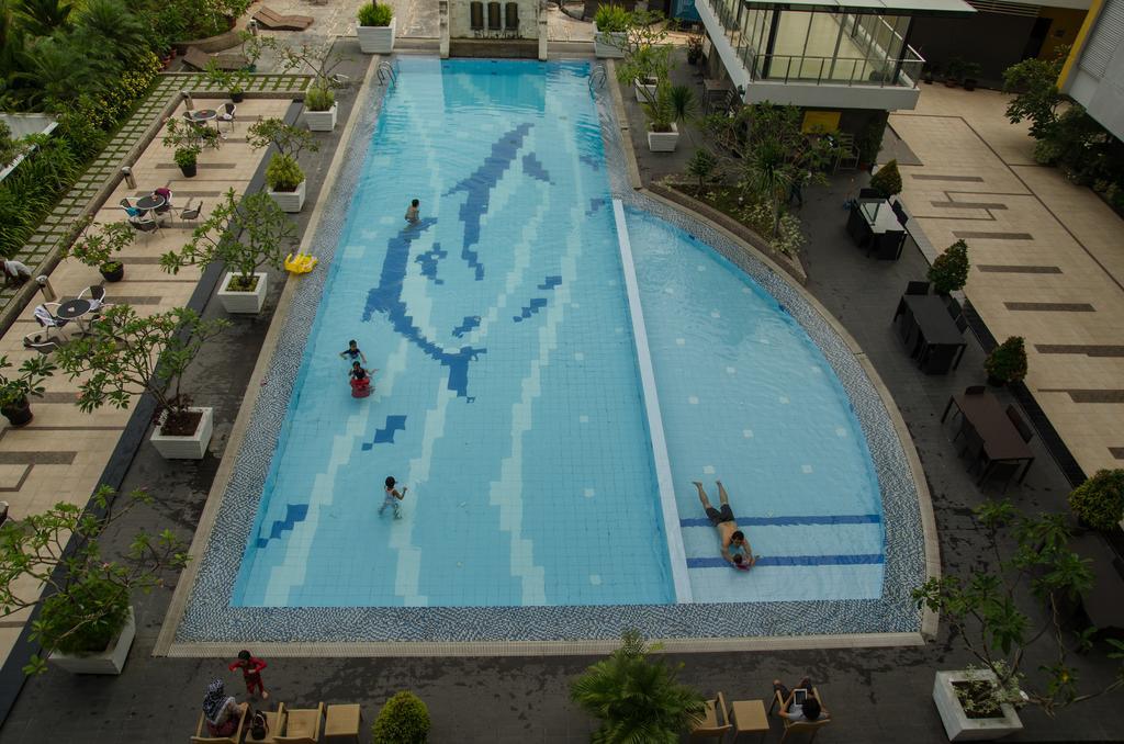Royal Suite Condotel Medan Exterior foto