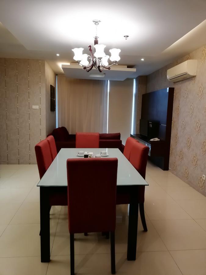 Royal Suite Condotel Medan Exterior foto