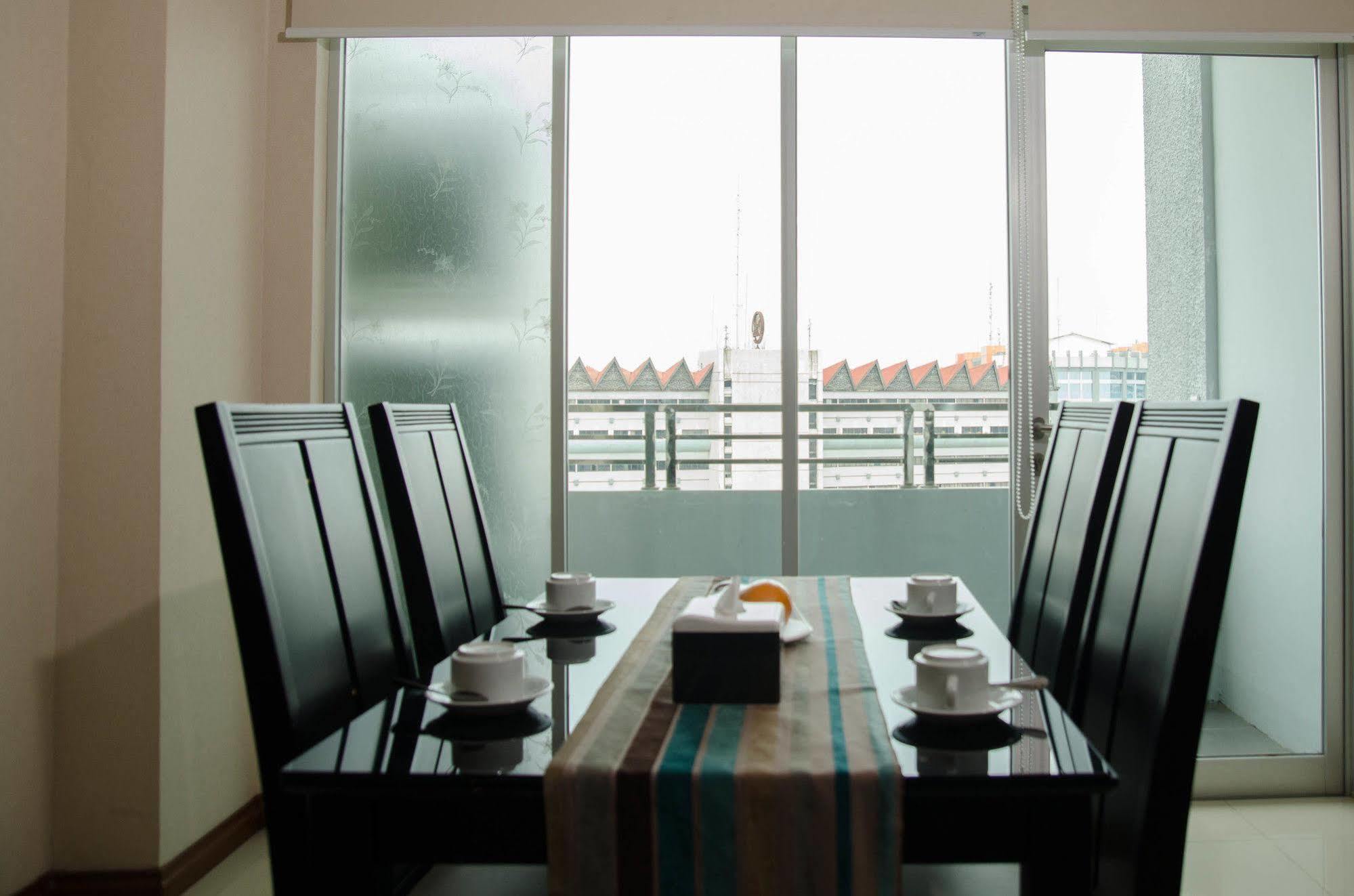 Royal Suite Condotel Medan Exterior foto
